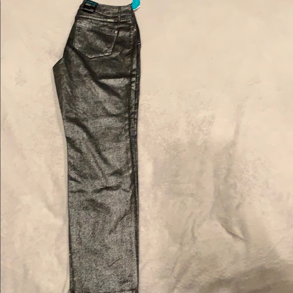 Sparkling skinny inc denim jeans.